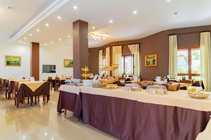Hotel Riviera Trani Exteriör bild